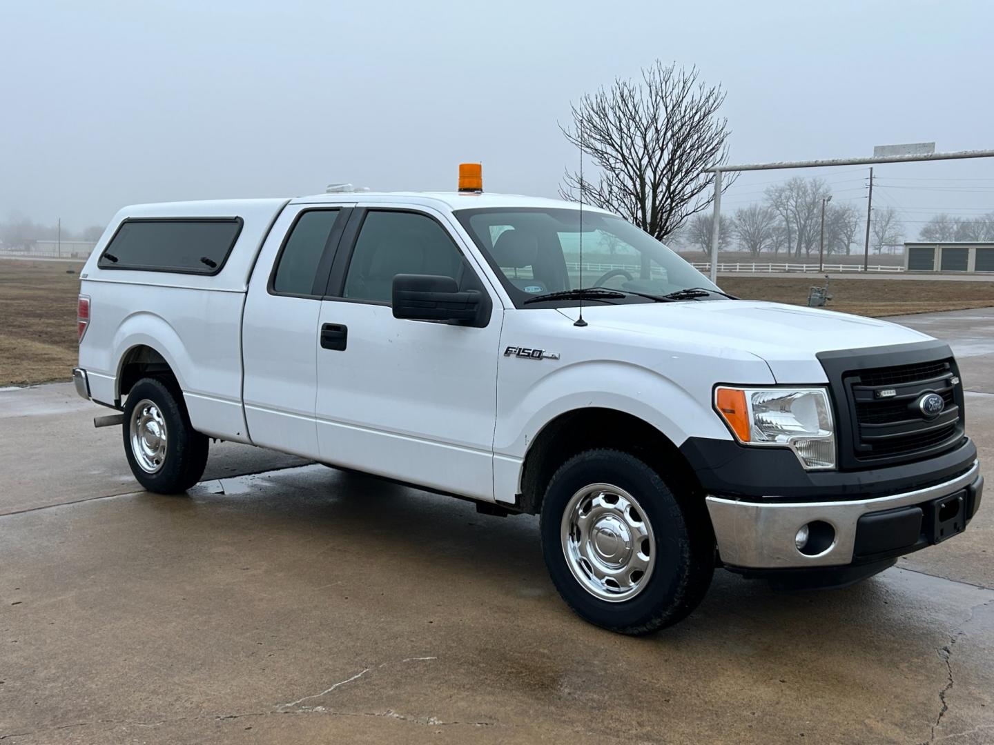 2014 White /Gray Ford F-150 (1FTEX1CM7EK) with an 3.7L V6 engine, 6-Speed Automatic transmission, located at 17760 Hwy 62, Morris, OK, 74445, (918) 733-4887, 35.609104, -95.877060 - Photo#2